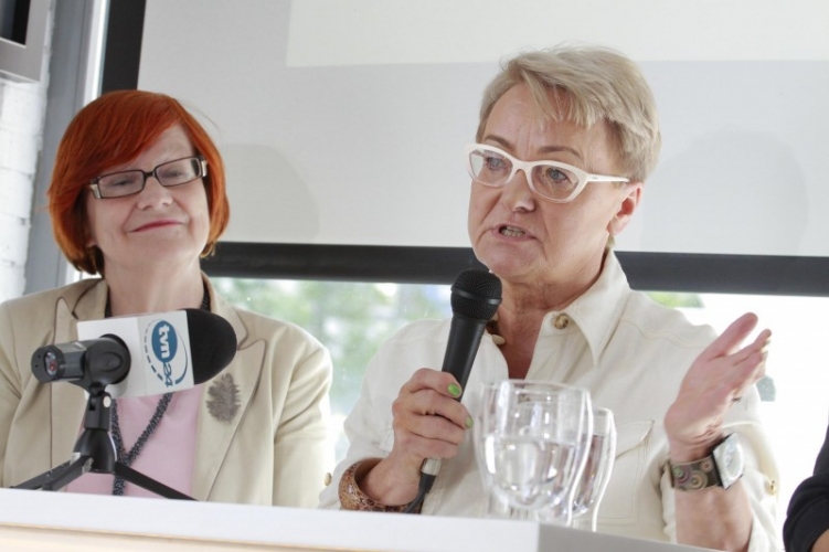 Henryka Bochniarz na konferencji prasowa Kongresu Kobiet, Warszawa, 17 lipca 2013 r.